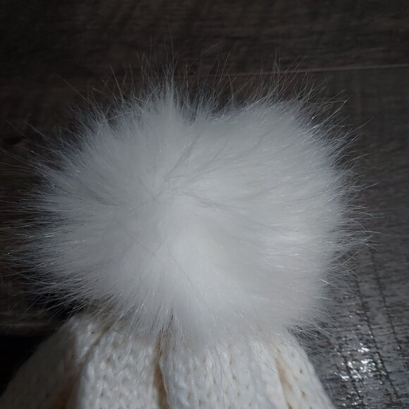 Express Fuzzy Pom Pom Beanie Cableknit Toboggan Hat  Cream New With Tags - Picture 5 of 11